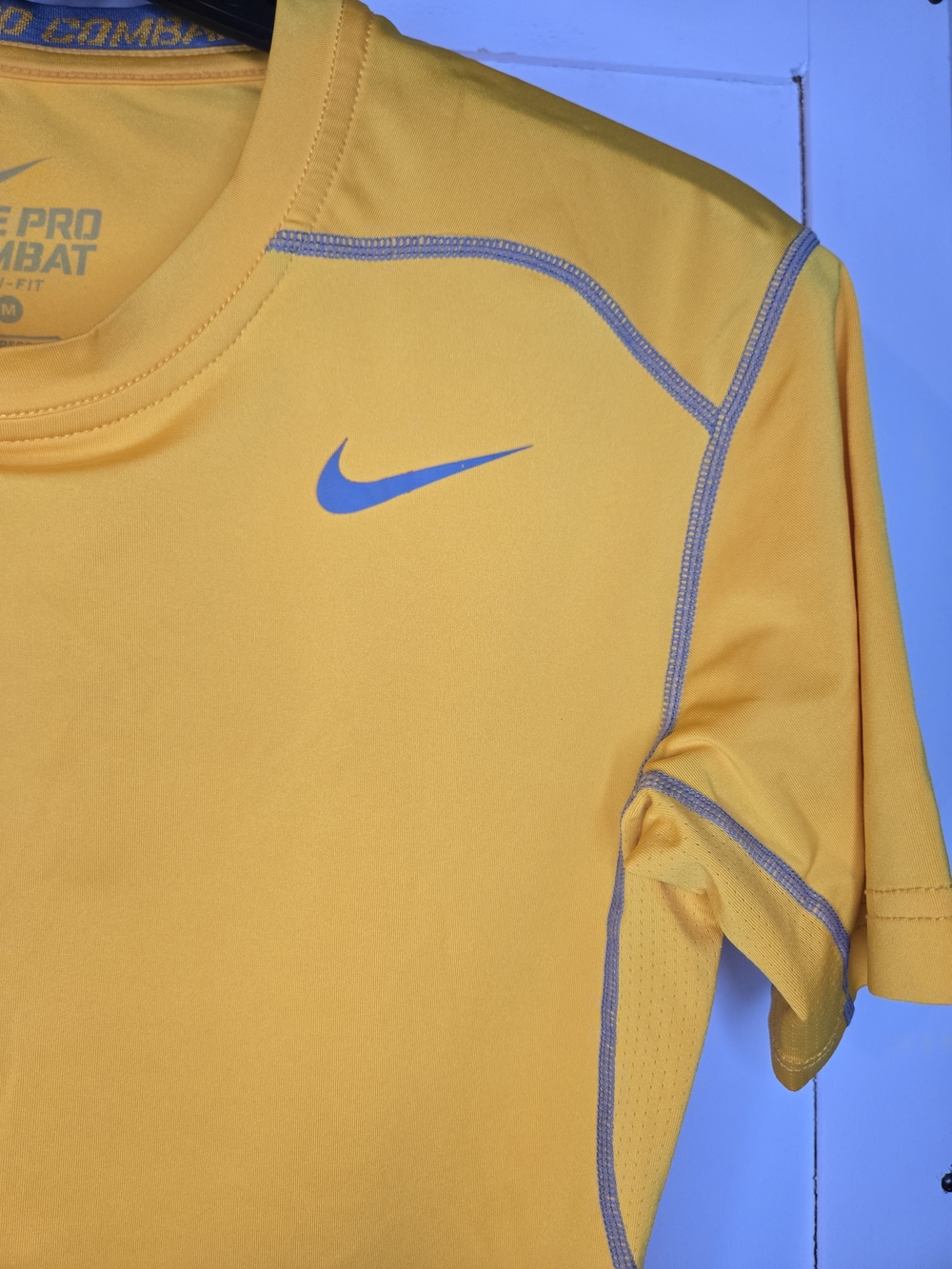 Nike Pro Combat Compression Shirt Mens M Yellow Grey Short Sleeve Dri Fit Gym